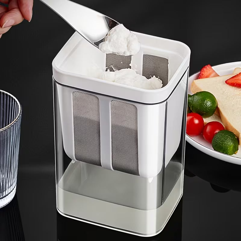 GREEK YOUGURT STAINER WITH LID AND LOCK