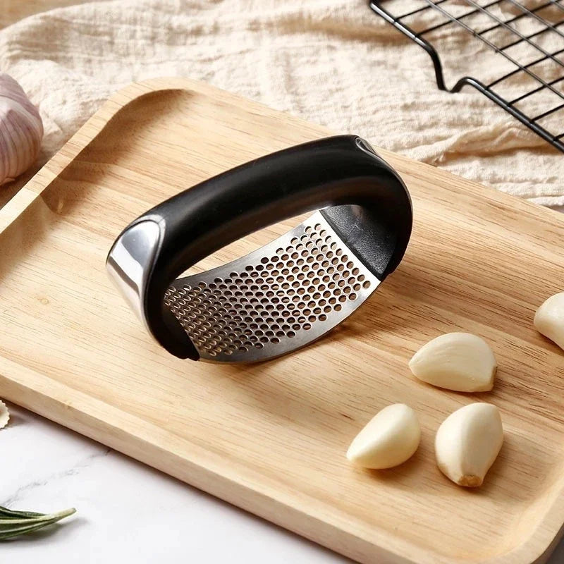 Premium Stainless Steel Garlic Press Gadget - Effortless Mincing & Chopping