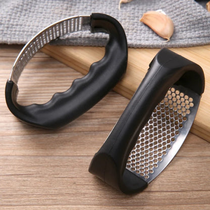 Premium Stainless Steel Garlic Press Gadget - Effortless Mincing & Chopping