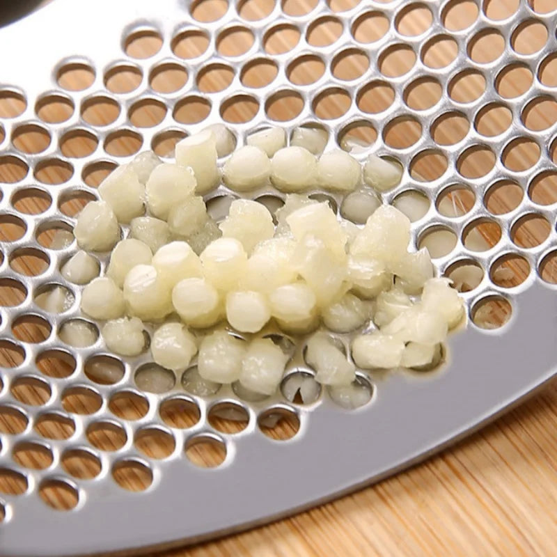 Premium Stainless Steel Garlic Press Gadget - Effortless Mincing & Chopping