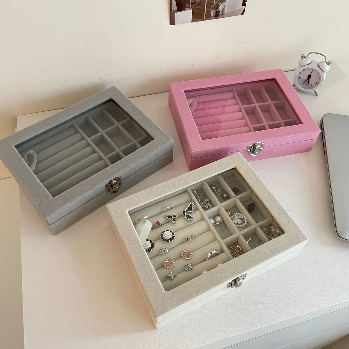 Modern Minimalist Jewelry Organizer: Portable & Dustproof Storage Box